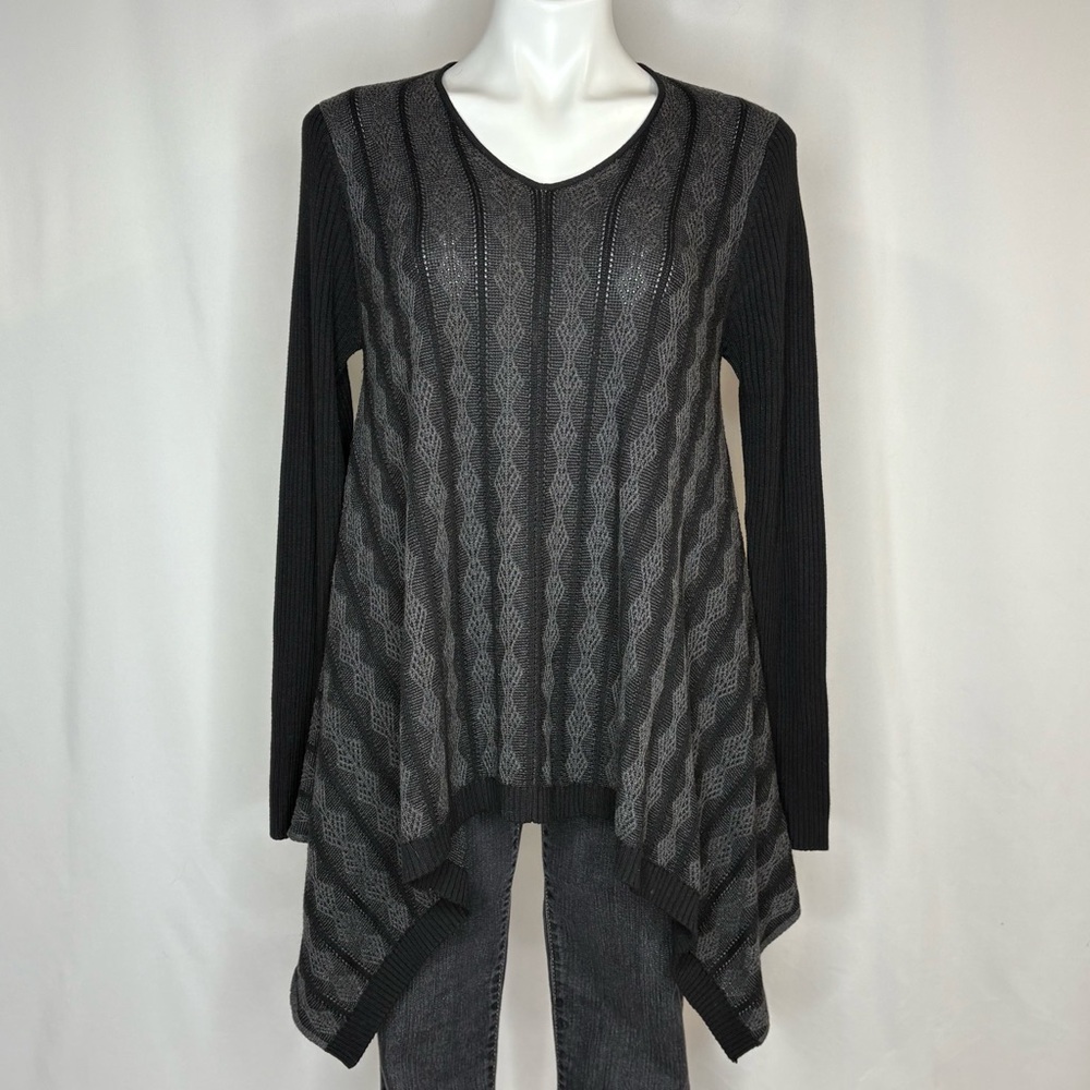 Max Edition Gray & Black Asymmetrical Hem Sweater Tunic, Medium